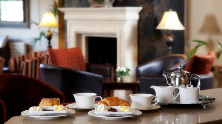 Lodge Hotel Coleraine Extérieur photo