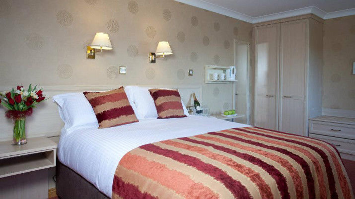 Lodge Hotel Coleraine Extérieur photo